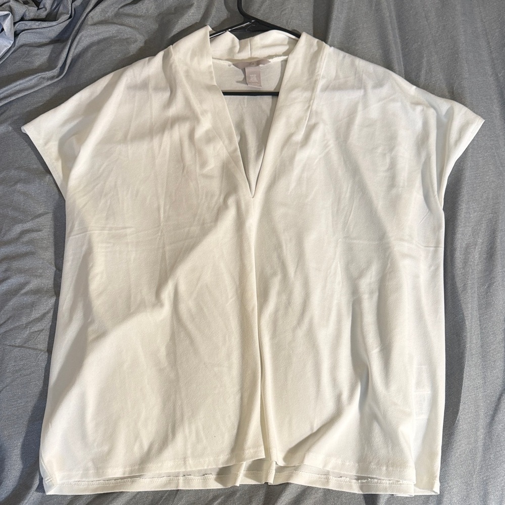 H&M Cream V-Neck Short Sleeve Blouse
